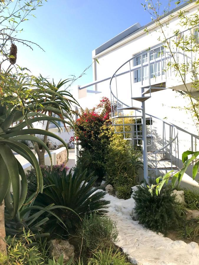 Perfect 10 - 10 To 13 Sleeper Luxury Holiday Home Breakage Deposit Of R2500 Per Weekend Lease Langebaan Eksteriør bilde