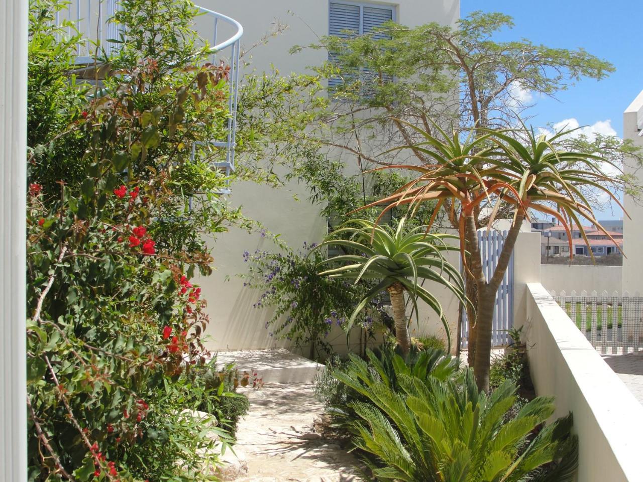 Perfect 10 - 10 To 13 Sleeper Luxury Holiday Home Breakage Deposit Of R2500 Per Weekend Lease Langebaan Eksteriør bilde