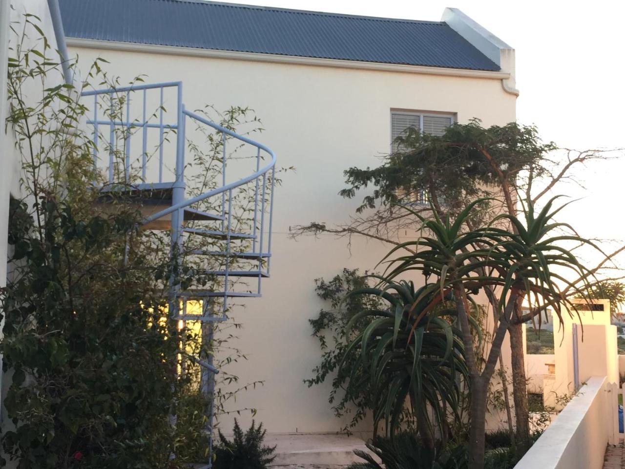 Perfect 10 - 10 To 13 Sleeper Luxury Holiday Home Breakage Deposit Of R2500 Per Weekend Lease Langebaan Eksteriør bilde