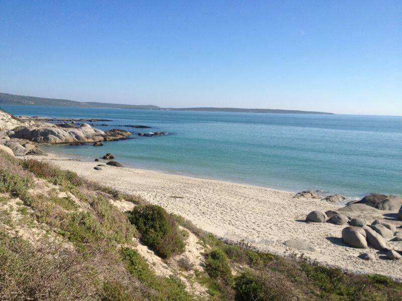Perfect 10 - 10 To 13 Sleeper Luxury Holiday Home Breakage Deposit Of R2500 Per Weekend Lease Langebaan Eksteriør bilde