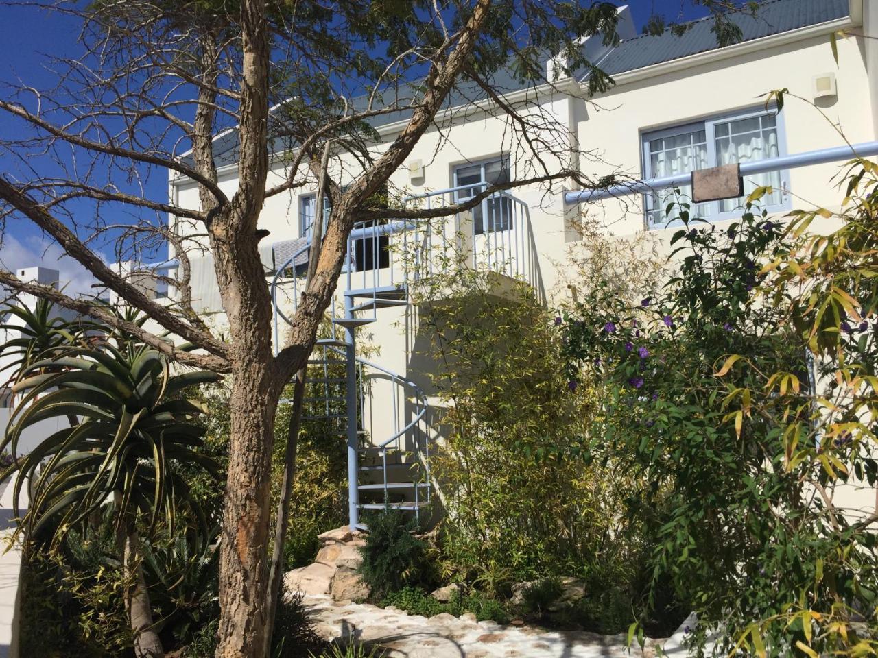 Perfect 10 - 10 To 13 Sleeper Luxury Holiday Home Breakage Deposit Of R2500 Per Weekend Lease Langebaan Eksteriør bilde