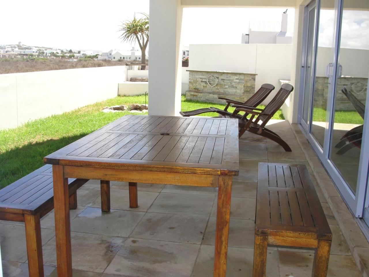 Perfect 10 - 10 To 13 Sleeper Luxury Holiday Home Breakage Deposit Of R2500 Per Weekend Lease Langebaan Eksteriør bilde