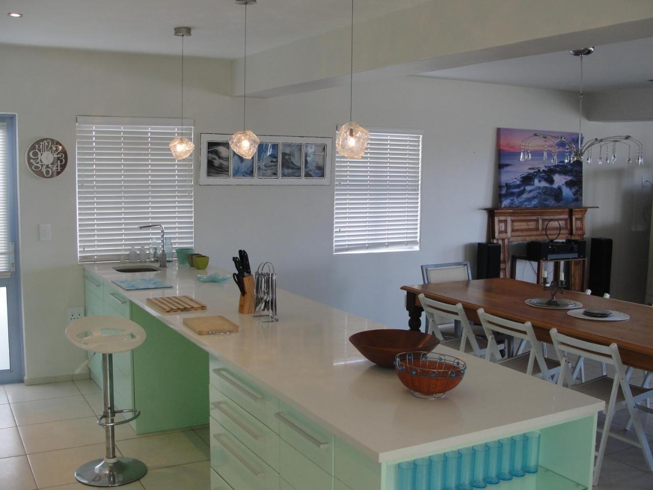 Perfect 10 - 10 To 13 Sleeper Luxury Holiday Home Breakage Deposit Of R2500 Per Weekend Lease Langebaan Eksteriør bilde