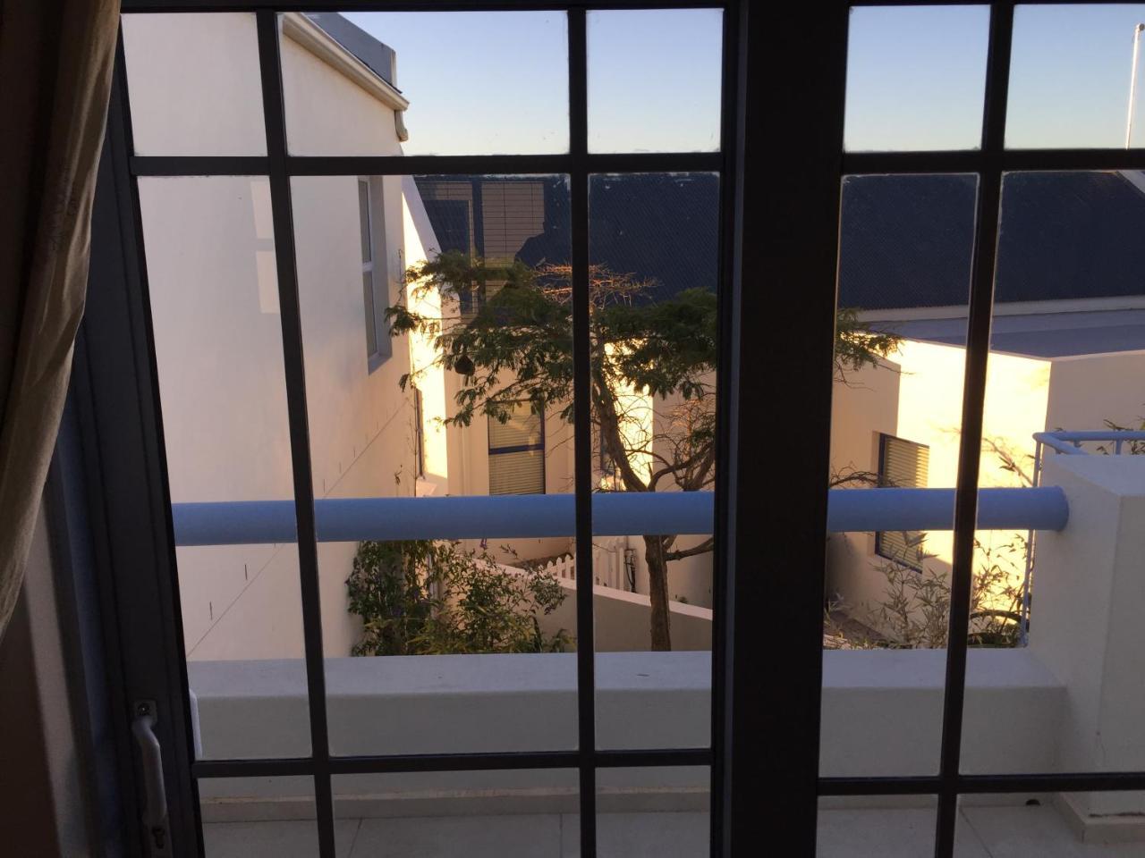 Perfect 10 - 10 To 13 Sleeper Luxury Holiday Home Breakage Deposit Of R2500 Per Weekend Lease Langebaan Eksteriør bilde