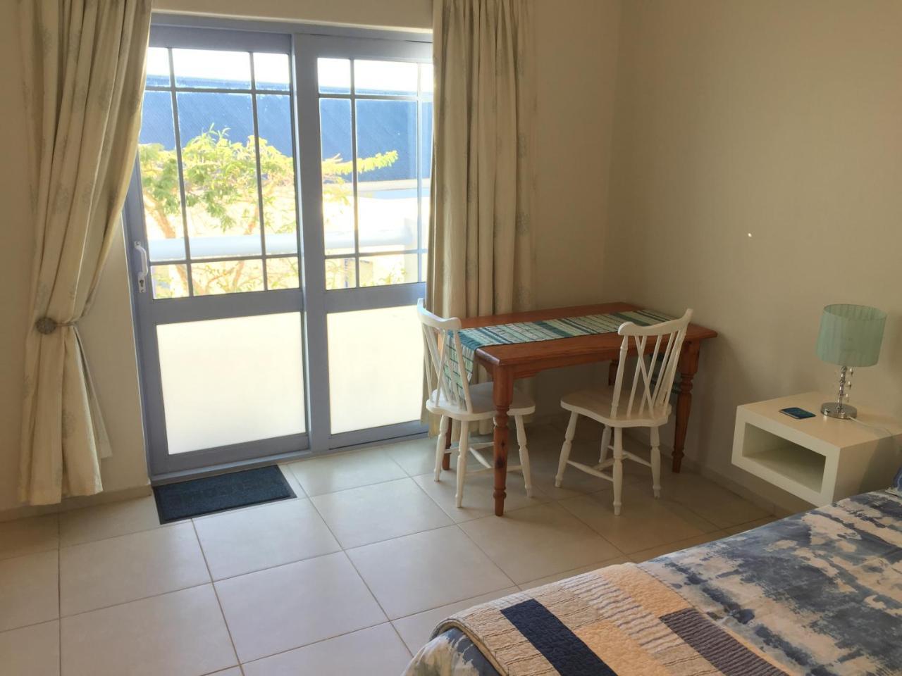 Perfect 10 - 10 To 13 Sleeper Luxury Holiday Home Breakage Deposit Of R2500 Per Weekend Lease Langebaan Eksteriør bilde