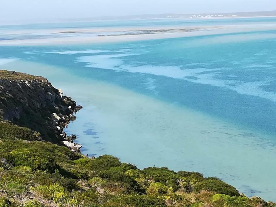 Perfect 10 - 10 To 13 Sleeper Luxury Holiday Home Breakage Deposit Of R2500 Per Weekend Lease Langebaan Eksteriør bilde