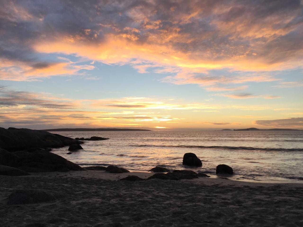 Perfect 10 - 10 To 13 Sleeper Luxury Holiday Home Breakage Deposit Of R2500 Per Weekend Lease Langebaan Eksteriør bilde
