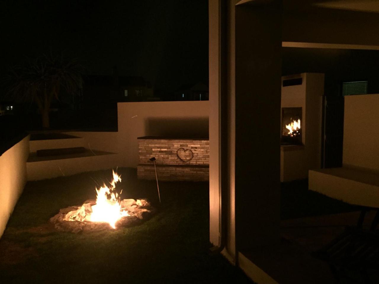 Perfect 10 - 10 To 13 Sleeper Luxury Holiday Home Breakage Deposit Of R2500 Per Weekend Lease Langebaan Eksteriør bilde