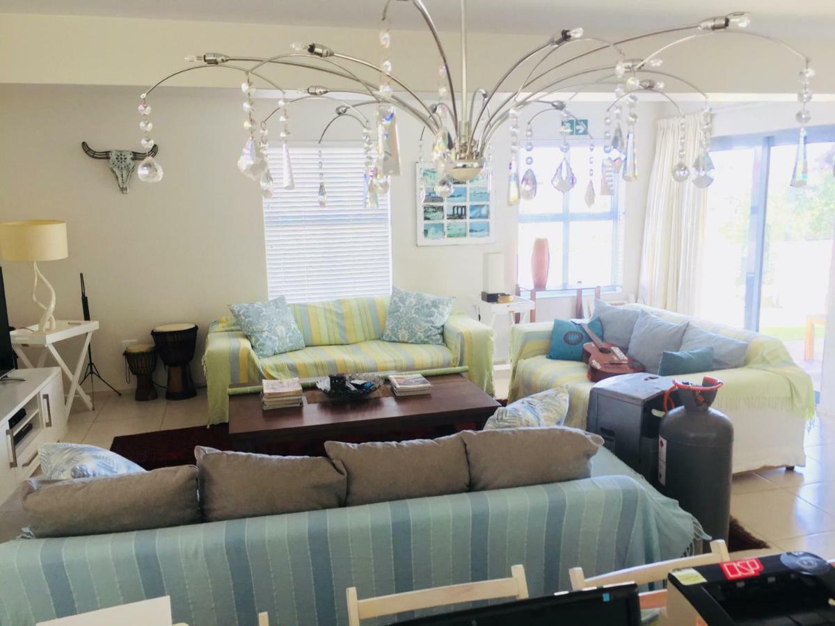 Perfect 10 - 10 To 13 Sleeper Luxury Holiday Home Breakage Deposit Of R2500 Per Weekend Lease Langebaan Eksteriør bilde