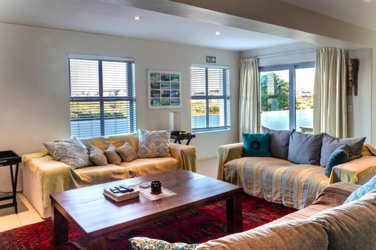 Perfect 10 - 10 To 13 Sleeper Luxury Holiday Home Breakage Deposit Of R2500 Per Weekend Lease Langebaan Eksteriør bilde