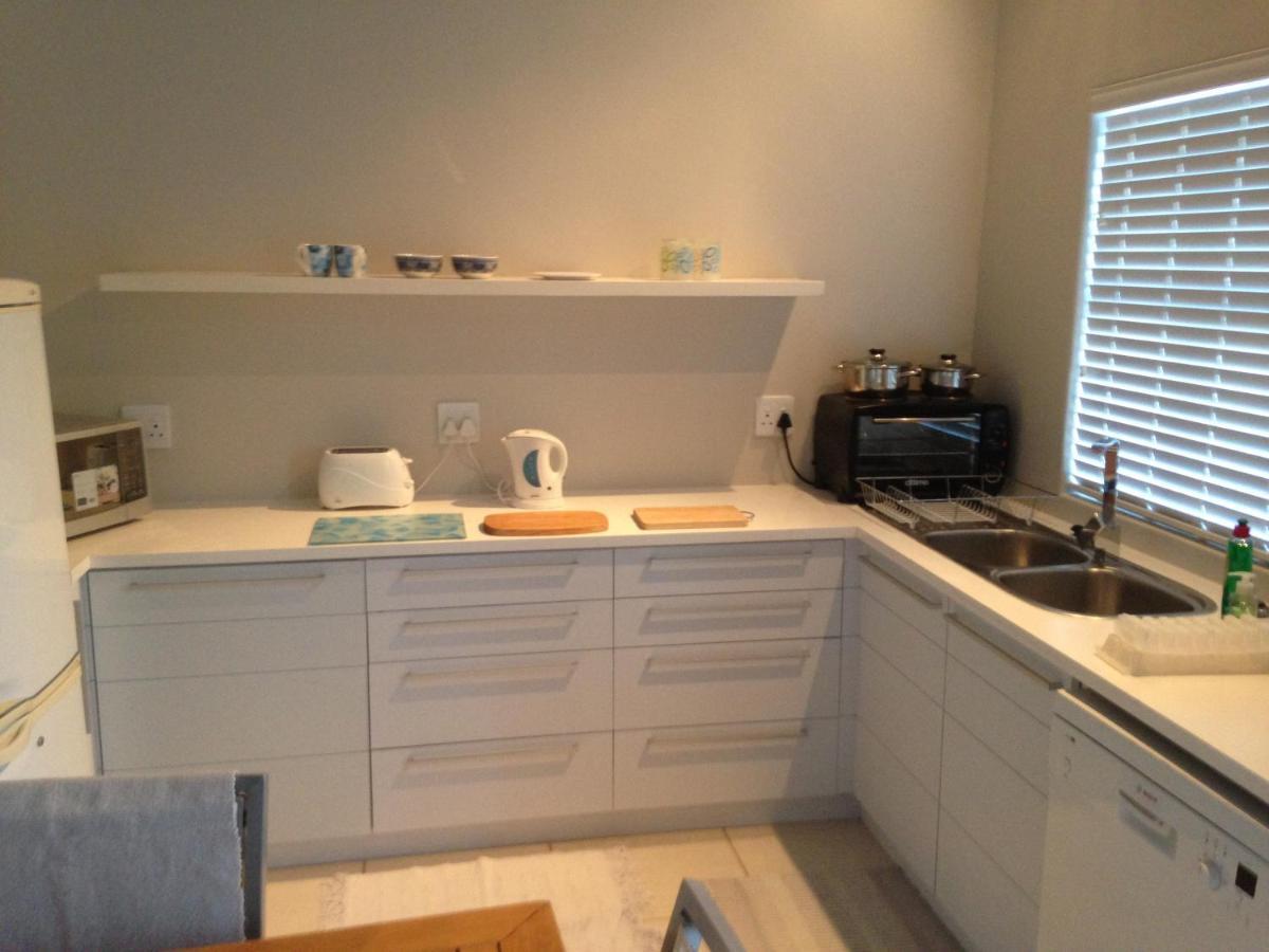 Perfect 10 - 10 To 13 Sleeper Luxury Holiday Home Breakage Deposit Of R2500 Per Weekend Lease Langebaan Eksteriør bilde